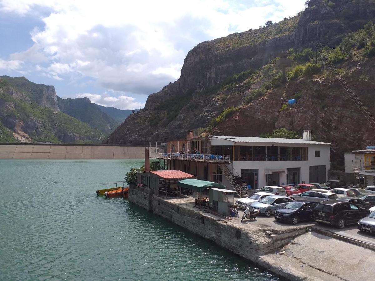 Rozafa Ferry & Accommodation Koman Ngoại thất bức ảnh